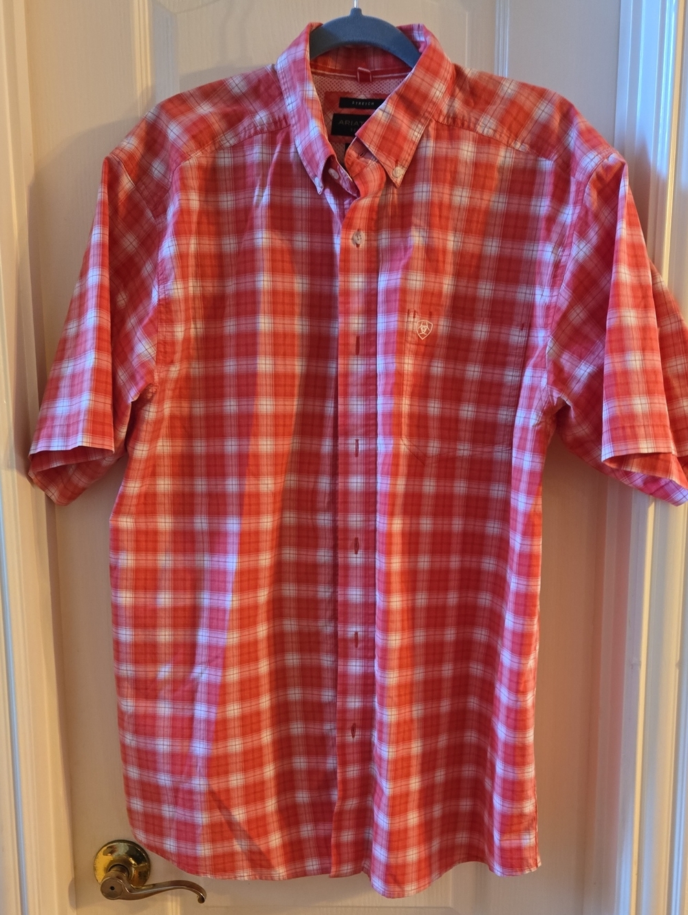 Ariat Pro Series Men’s Coral-Red Plaid Short Sleeve Button-Down Shirt Size Large
